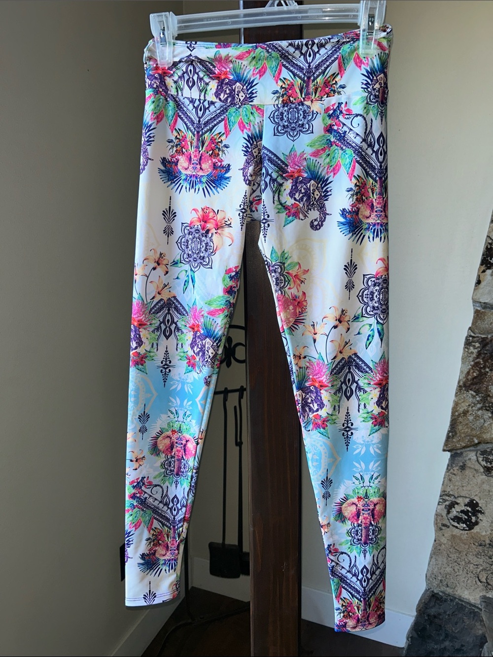 Onzie White Multicolor Floral Print Leggings